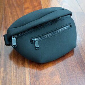 Quince All-Day Neoprene Belt Bag